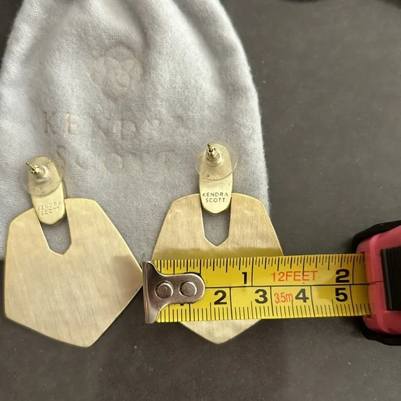 Kendra Scott Finch Earrings - Picture 4 of 4